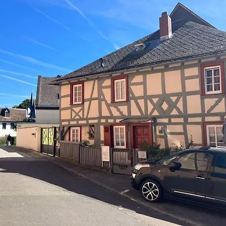 Romantikurlaub Im Weindorf Kiedrich Exterior photo