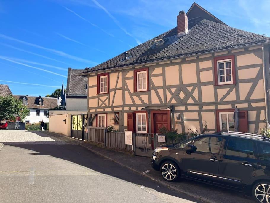 Romantikurlaub Im Weindorf *